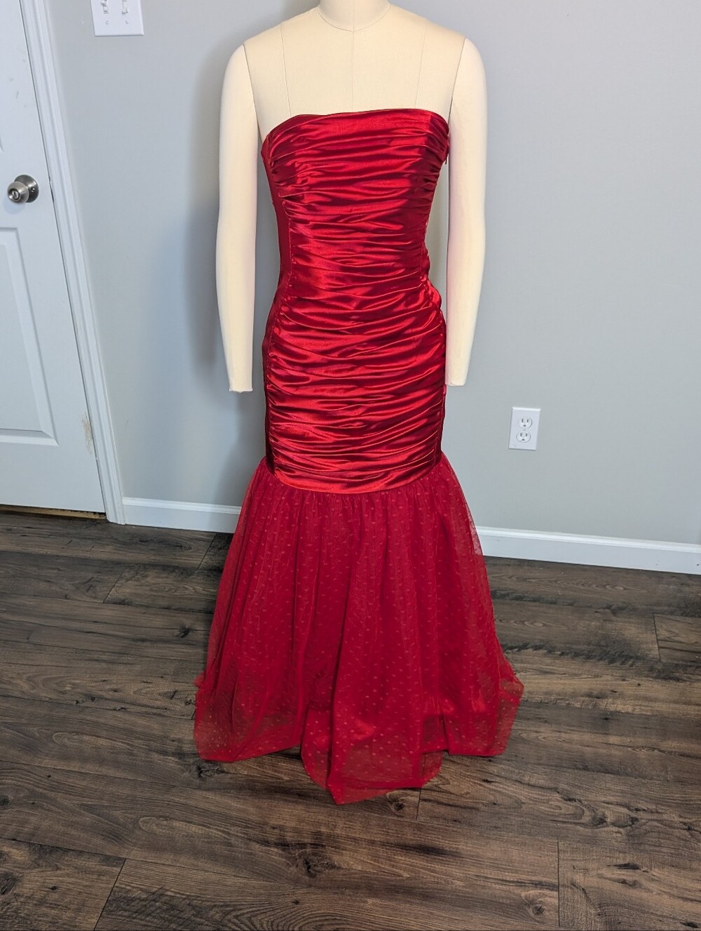 Jessica McClintock‎ Gunne Sax Strapless Red Ruched Mermaid Gown Size 5